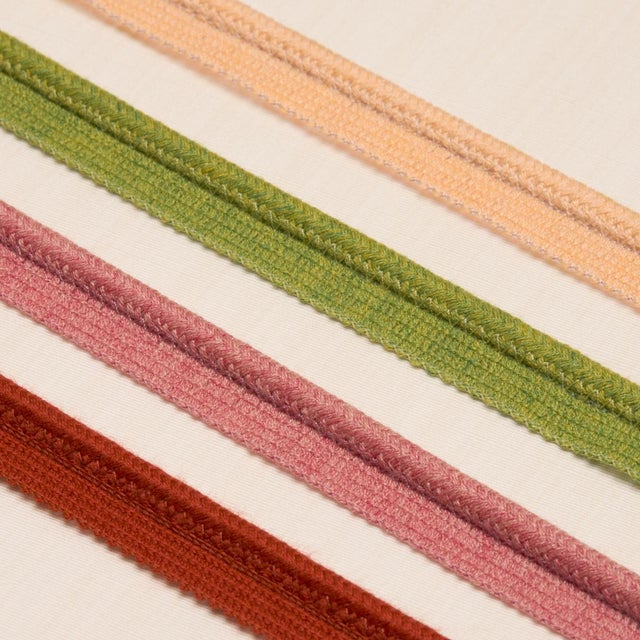 Contemporary Sample - Schumacher Eubie Lip Cord Indoor/Outdoor Trim In Butter For Sale - Image 3 of 4