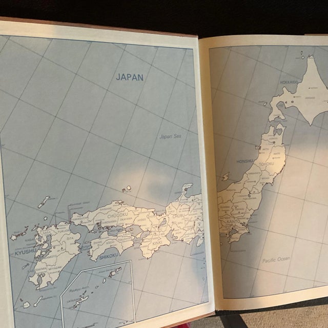 1970s Photography Books on Japan and Kyoto a Set of 2 For Sale - Image 9 of 12