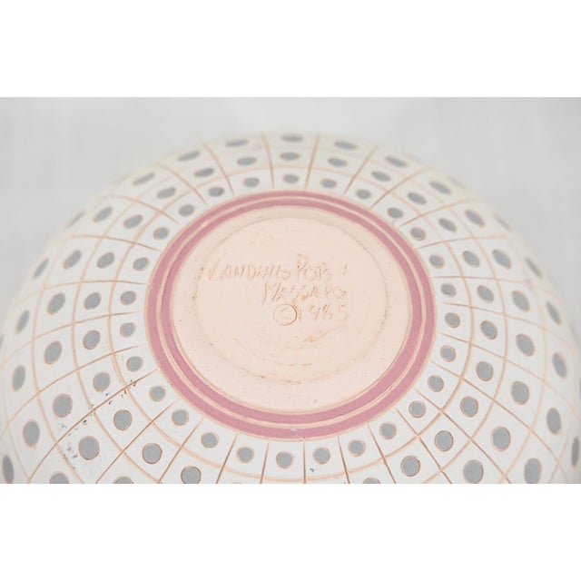 Contemporary Signed Postmodern Studio Art Pottery Lidded Bowls — Set of 3, 1985 For Sale - Image 3 of 8