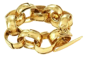 Chanel 92P Fashion Gold Plated Metal Large Hammered Oval Links Toggle Bracelet