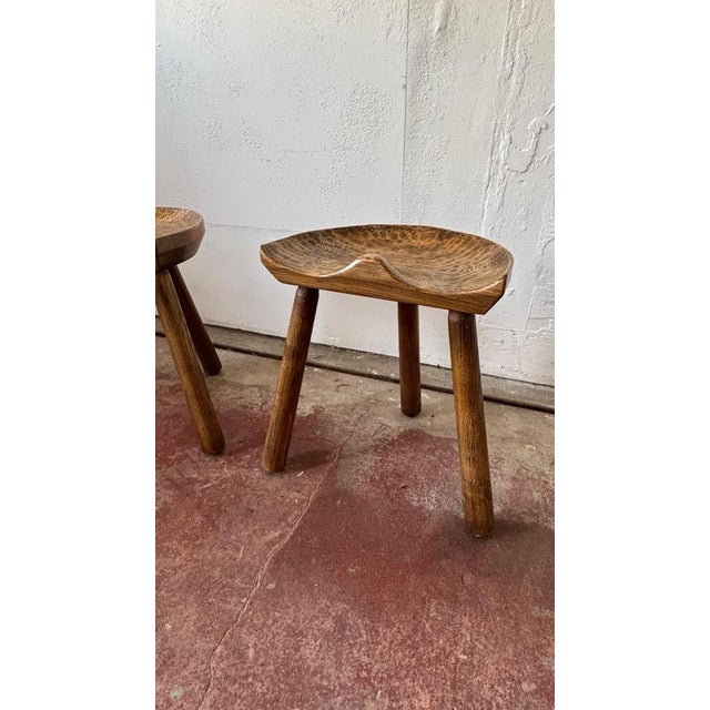 French Brutalist Artisan 3-Legged Stools, 1990s, Set of 2 For Sale - Image 4 of 11