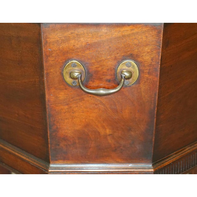 George III Hardwood Wine Cooler Cellarette, 1780s For Sale - Image 14 of 18