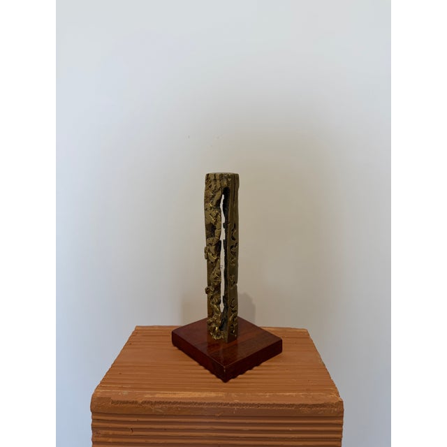 1980s Hugo Rodrigues Abstract Brutalist Bronze Sculpture on Wood Base, Brazil 1985 For Sale - Image 5 of 16
