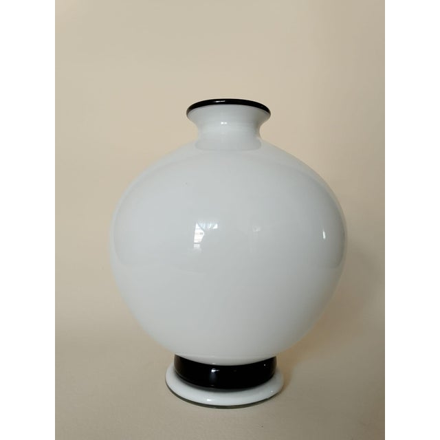 Contemporary Modern Minimalist Vase in Murano Glass, 1970s For Sale - Image 3 of 11
