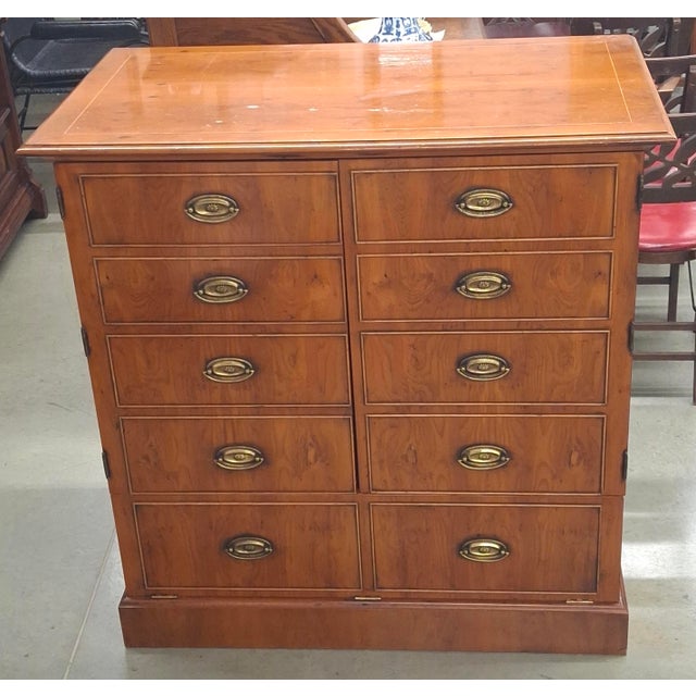 Traditional Late 20th Century Federal Style Yew Wood Double Door Side Cabinet For Sale - Image 3 of 11