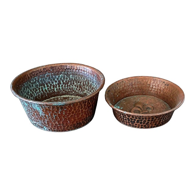 Vintage Solid Copper Hammered Pet Bowls – Dog or Cat Food & Water – Set of 2 For Sale