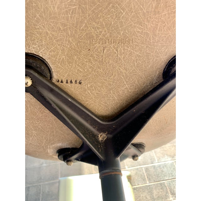 1970s 1970s Eames for Herman Miller Fiberglass Shell Chair For Sale - Image 5 of 7