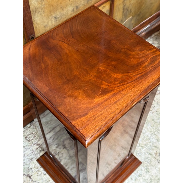 Auburn Georgian Inspired Figured Mahogany Pedestal For Sale - Image 8 of 12