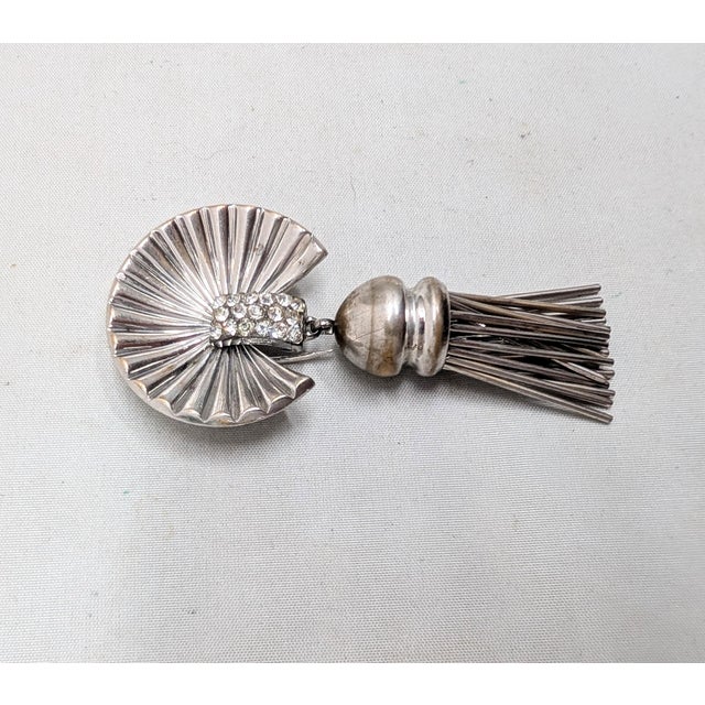 Vintage 1946 Kreisler "First Lady" Clear Rhinestone Tassel Fur Clip For Sale - Image 11 of 12