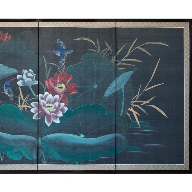 Chinoiserie 1970s Chinoiserie Painted Silk Screen "Hummingbirds and Lotus" For Sale - Image 3 of 18