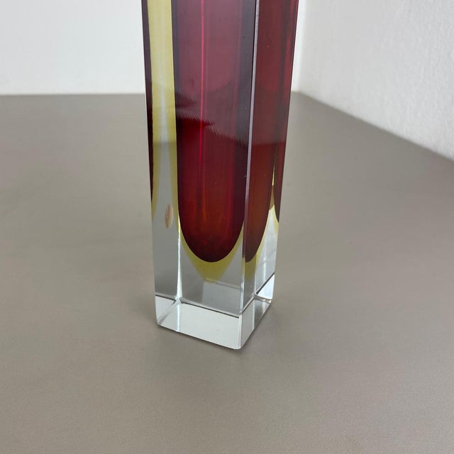 Large Red Murano Glass Sommerso Cube Vase attributed to Flavio Poli, Italy, 1970s For Sale - Image 17 of 18