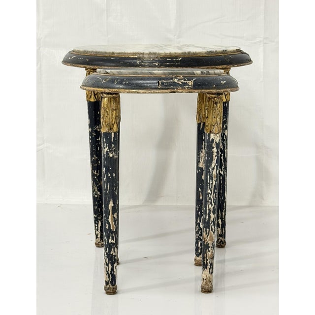 French Early 20th Century French Louis XVI Style Painted Giltwood Marble Top Guéridon Tables, Set of 2 For Sale - Image 3 of 18