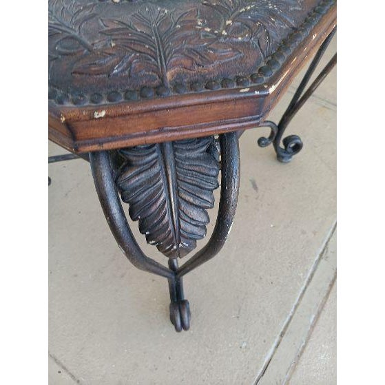 1980s Glass Top End Table With Leaf Etched Trim on Dark Metal Legs For Sale In Naples, FL - Image 6 of 7