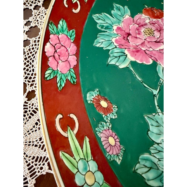 Japanese Gold Imari Porcelain Charger Plates Set 14" & 18" Phoenix and Peony For Sale In Charlotte - Image 6 of 8