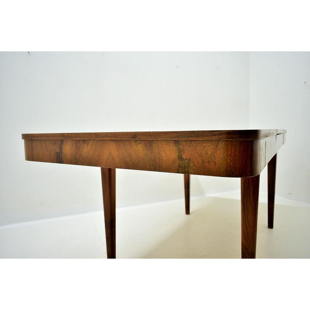 1940s Czechoslovakian Extendable Dining Table in Walnut by Jindrich Halabala, 1940s For Sale - Image 5 of 18