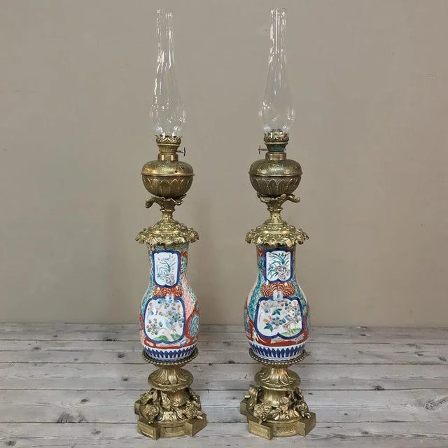 French 19th Century Hand-Painted Porcelain & Bronze Oil Lanterns - a Pair For Sale - Image 3 of 13
