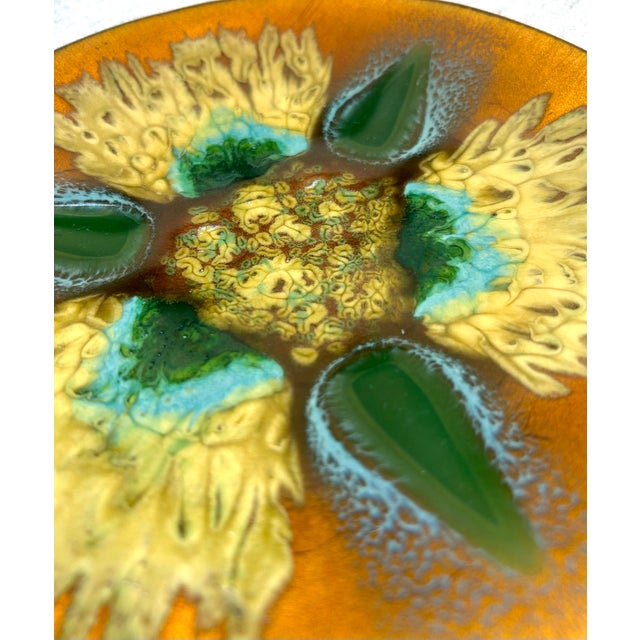 Gumps 20th C. MCM Copper and Enamel Signed Edwards Star Plates for Gump’s - A 12 Piece Set For Sale - Image 4 of 9