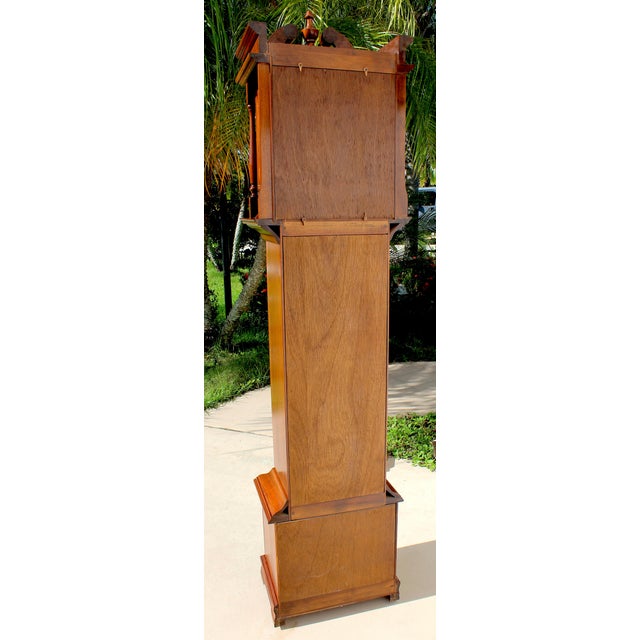 Vintage 1970s Emperor Clock Co. “Cambridge” Model 300 Grandfather Clock – Excellent Working Condition For Sale - Image 15 of 15