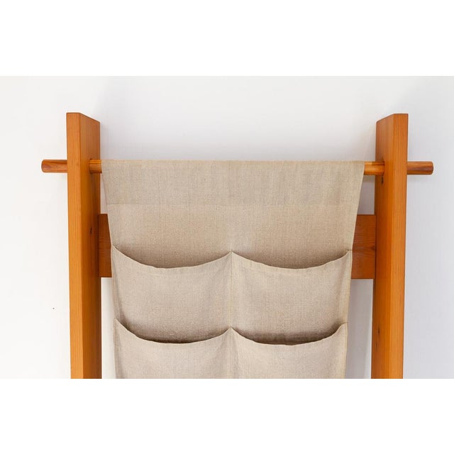 1970s Scandinavian Modern Pine and Canvas Magazine Rack, 1970s For Sale - Image 5 of 18