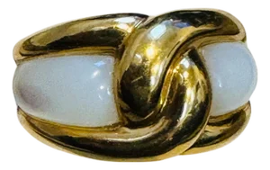 Van Cleef & Arpels Contemporary Mother of pearl “Twisted” Ring 18KY Gold Size5.5