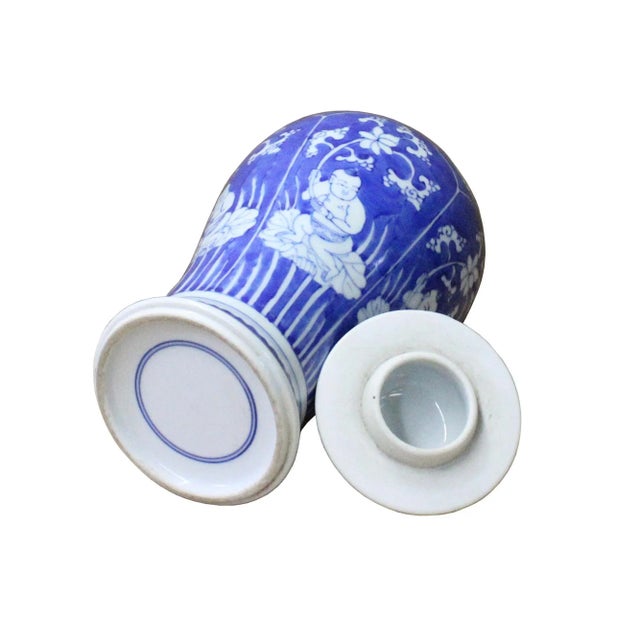 1990s Chinese Blue White Porcelain People Theme Urn Jar Container For Sale - Image 5 of 7