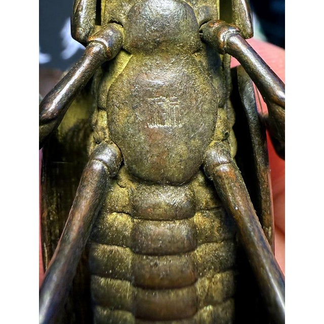 Black Japanese Articulate Bronze Grasshopper Jizai Okimono Myochin Linage Signed For Sale - Image 8 of 16