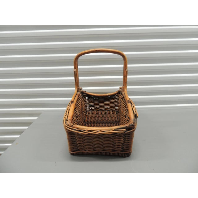 Rectangular Woven Willow and Bamboo Basket With Handle For Sale - Image 4 of 5