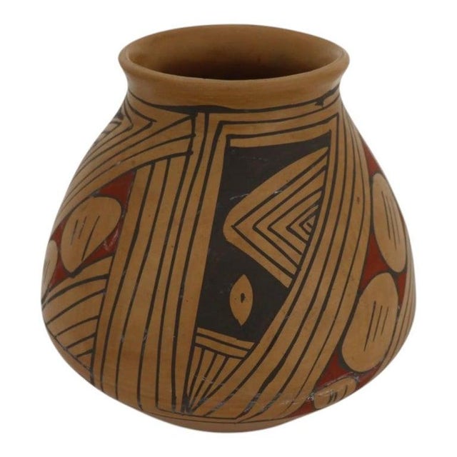 Mexican Mata Ortiz Pottery Jar Signed by Neli Silveira C1990 For Sale - Image 6 of 11