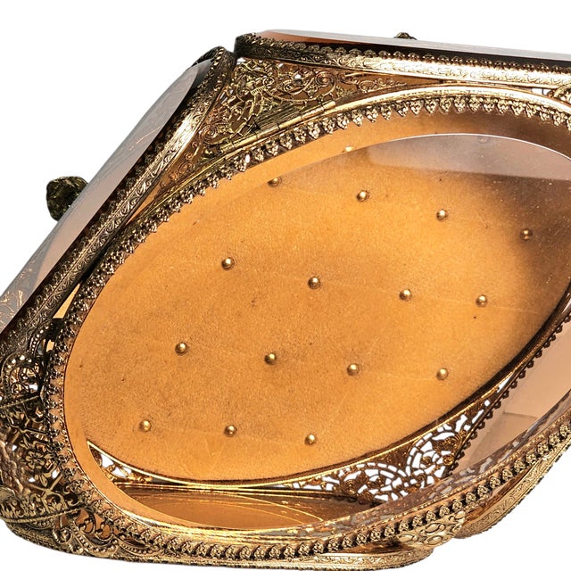 Ormolu Gold Filigree Beveled Glass Jewelry Casket With Lily of the Valley Detail, Mid 20th Century For Sale - Image 13 of 18