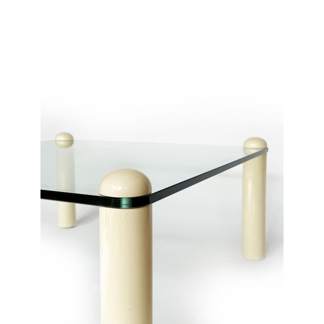 1980s Vintage Clear Coffee Table, 1980s For Sale - Image 5 of 10