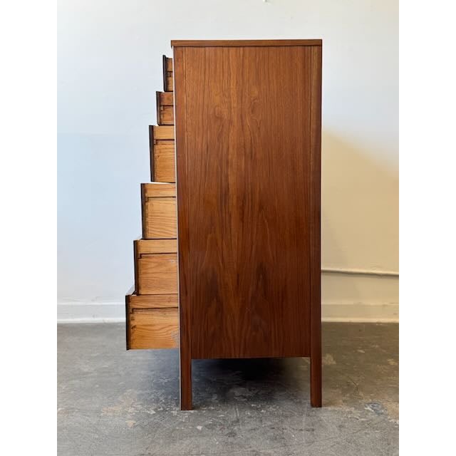1950s Authentic Paul McCobb for Calvin Furniture "Linear Group" Tall Boy Dresser For Sale - Image 10 of 15