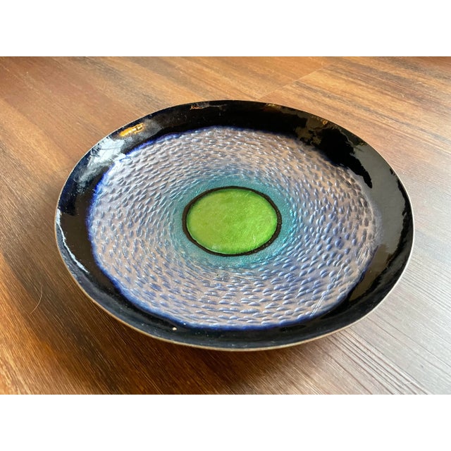 Vintage 1980s Decorative Blu Bowl in Brass. Signed, Italy For Sale In Los Angeles - Image 6 of 6