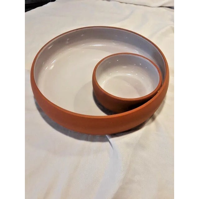 Terra Cotta Vintage 1970s Bortner and Bortner Terracotta Chip and Dip Matte Terracotta With High Gloss Glaze Interior For Sale - Image 8 of 9