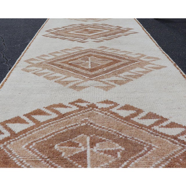 Vintage Turkish Tulu Runner With Ivory Field and Soft Brown Diamond Motifs For Sale In Atlanta - Image 6 of 11