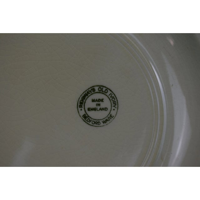 Traditional Set of 4 Vintage Cyril Gorainoff Hunting Dog With Pheasant Hand-Painted Bedford Ware Plates For Sale - Image 3 of 8