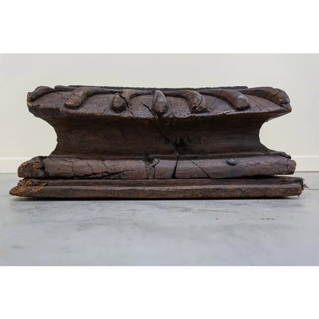 Square Pedestal with Hens in Pine wood, Spain, 18th Century For Sale - Image 6 of 9