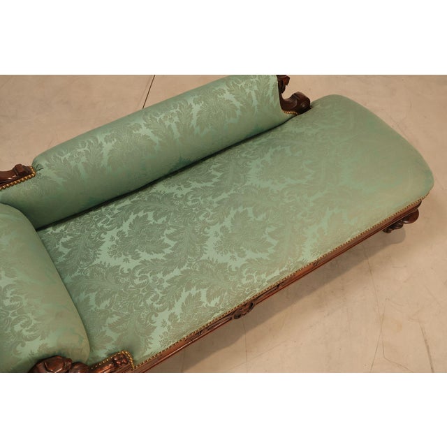 Antique American Renaissance Revival Style Carved Walnut Recamier Chaise Lounge For Sale - Image 4 of 18