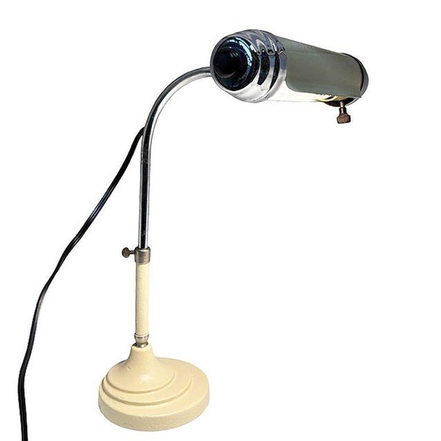 1950s Streamline Modern Chrome & Enameled Bankers Desk Lamp by Radionic For Sale In Los Angeles - Image 6 of 7