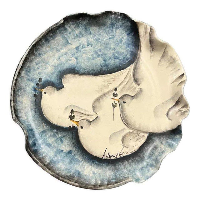 Large Art Deco Grooved Ceramic Dish with Doves, 1940s For Sale - Image 4 of 5