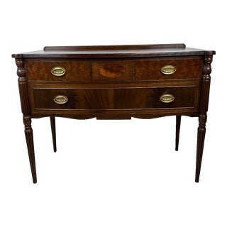 1980s Vintage Hepplewhite Style Mahogany Sideboard For Sale