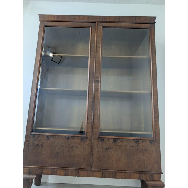 Art Deco Display Cabinet in Walnut For Sale - Image 6 of 18