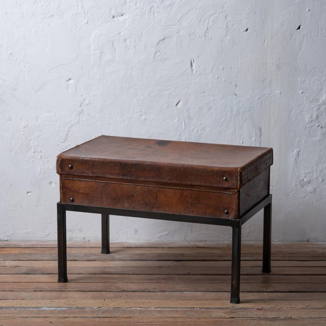 Metal English Leather Suitcase on Stand, 1910 For Sale - Image 7 of 10