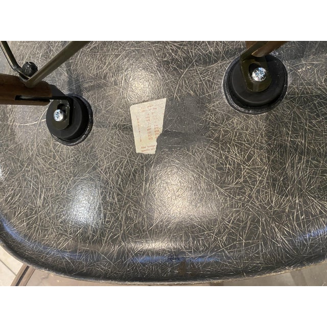 Wood DSW Chair by Charles and Ray Eames for Herman Miller, 1950 For Sale - Image 7 of 18