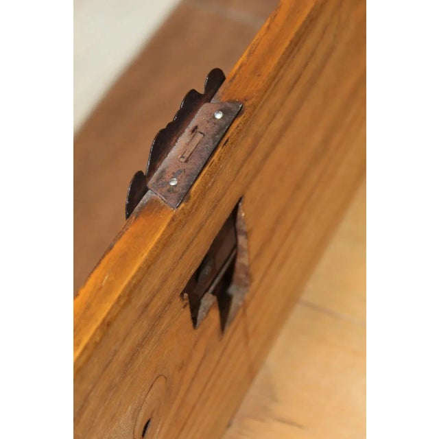 Antique Japanese Matsumoto Tansu Chest on Chest - Meiji Period Keyaki Wood | Rare Kasane Tansu For Sale - Image 13 of 16