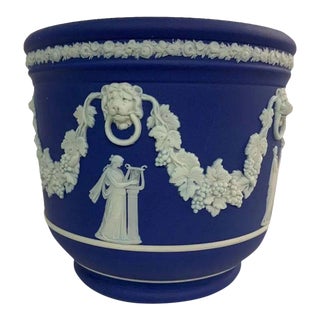 Antique Blue & White Wedgewood Planter For Sale