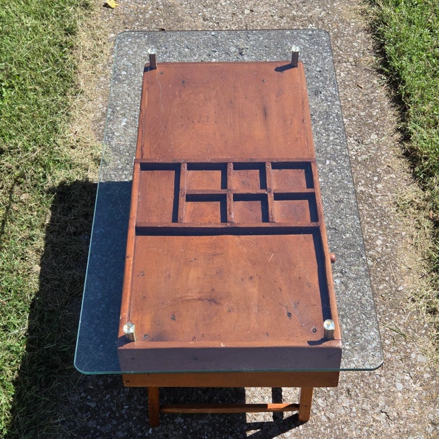 Wood Antique Hardwood Oak Cobblers Accent Table W/ Glass Top For Sale - Image 7 of 10
