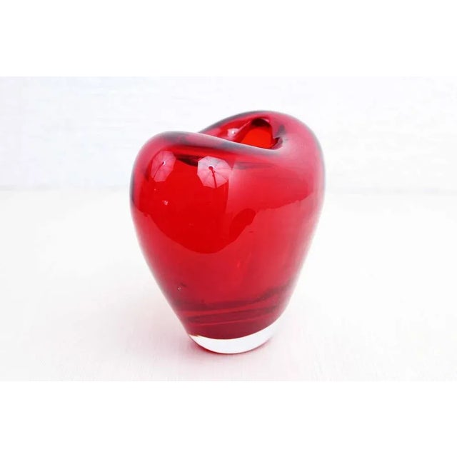 Red Vase in Glass from Deru Design International, 1970s For Sale - Image 8 of 11