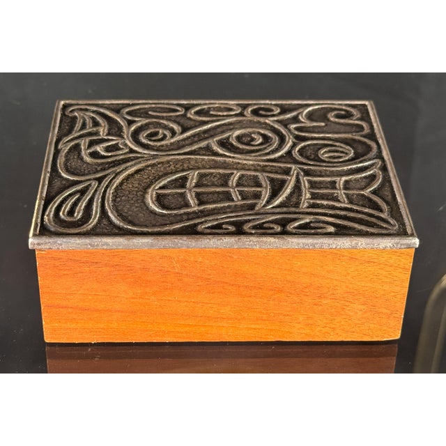 Vintage Napier Silverplate and Teak Lidded Box With Modernist Celtic Scroll Design, 1960s For Sale In Providence - Image 6 of 8