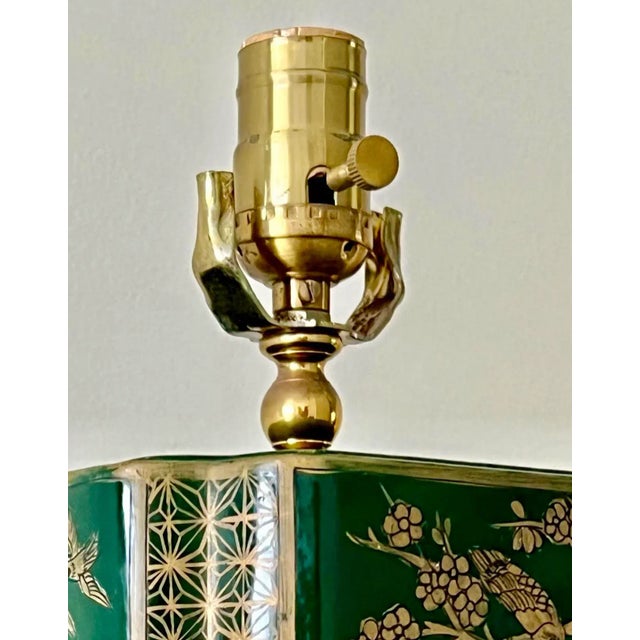 Vintage Chinoiserie Hollywood Regency Green Lacquer Tea Canister Shape Table Lamp For Sale - Image 10 of 11