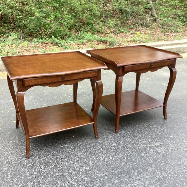 Brown 1970s Pair of Minton-Spidell French Provincial Walnut End Tables With Drawers – Fully Restored For Sale - Image 8 of 9